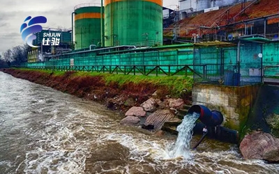 污水處理廠處理剩余污泥使用污泥調(diào)理劑達到深度脫水-青島仕駿